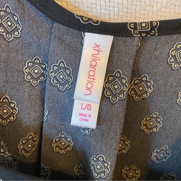 Xhilaration Black White and Gold Patterned Spaghetti Strap Tank Top - Picture 6 of 7